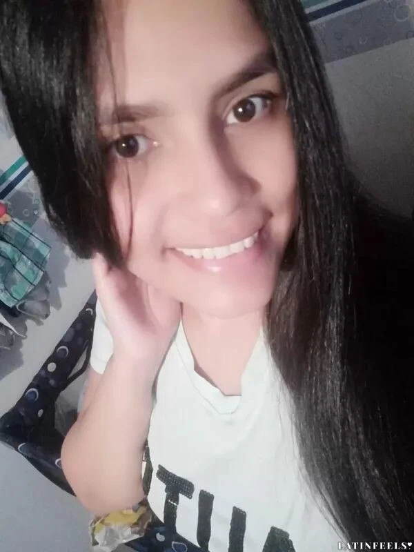 Devora Profile image 4