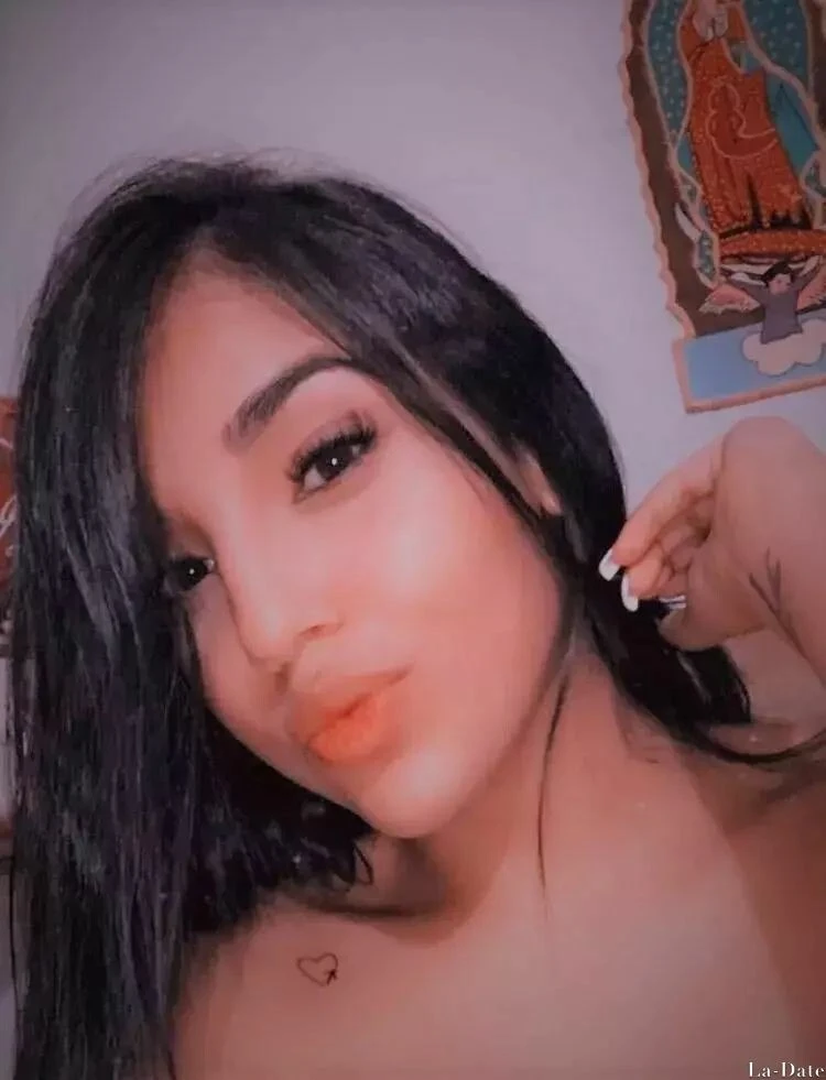 Daniela Profile image 1