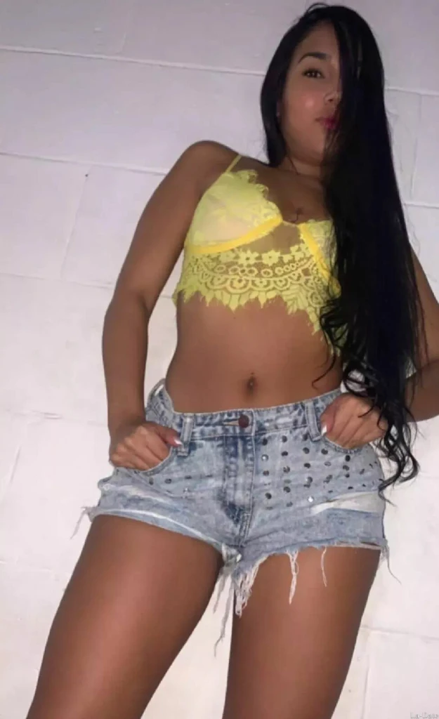 Daniela Profile image 4