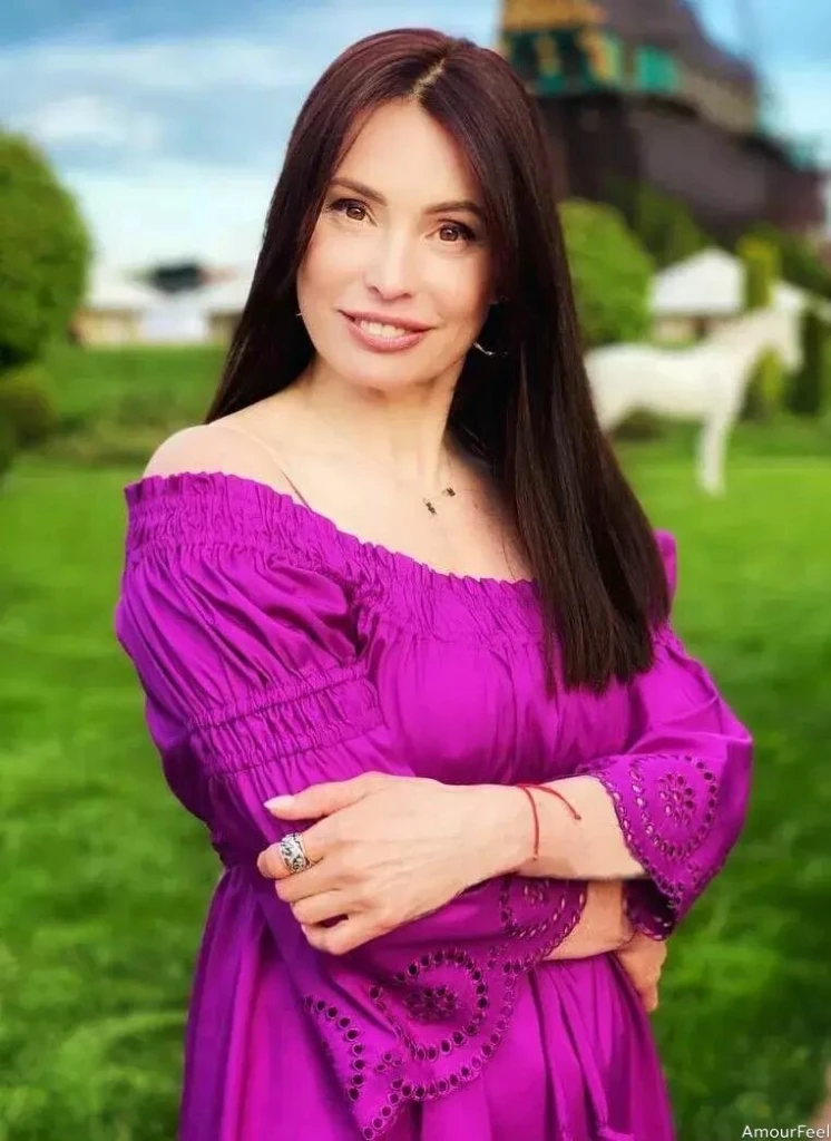 Anna Profile image 4